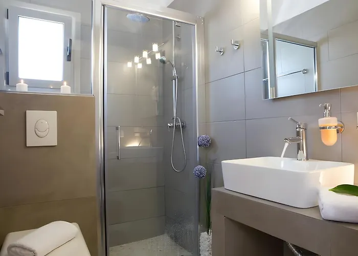 Romantic Gialos Over Mikros